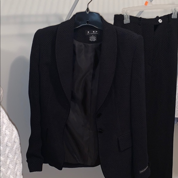 Matching Suit Set - Picture 2 of 5